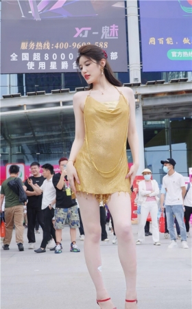 黄裙美女