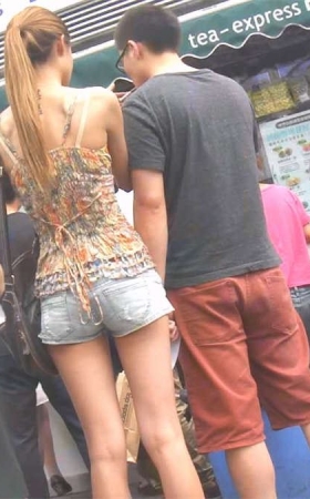 超级美丽的热裤美腿