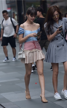 气质短发小姐姐(67P)