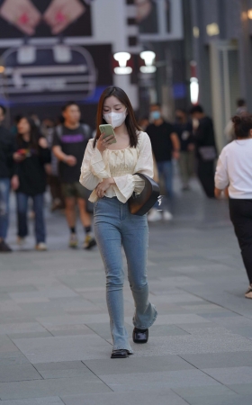 街拍小清新的牛仔裤小姐姐 [22P]