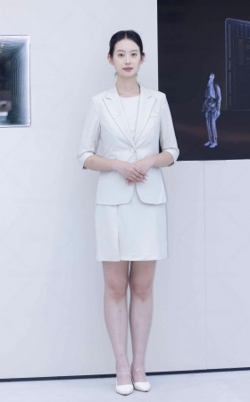 LB012-56P 两位气质绝佳的美腿礼仪小姐 9P