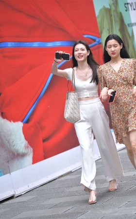 温婉白色系搭配