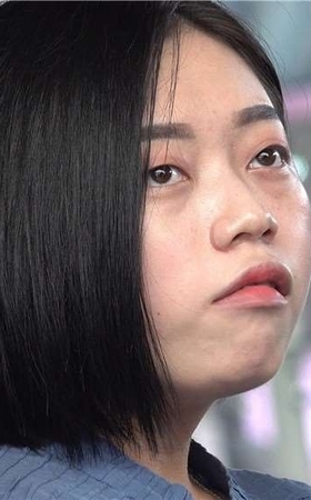 短发美腿高跟玉足美眉 [906 MB/avi]