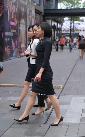 看看这是哪个行业的制服3A1342[1.68G]