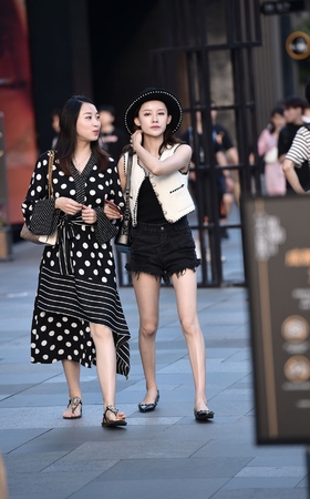 漂亮的小姐姐