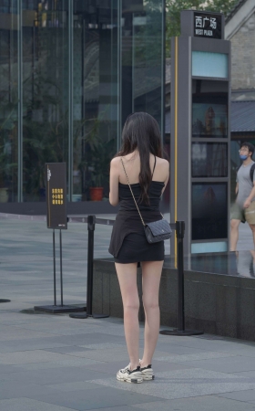 黑裙 [22P]