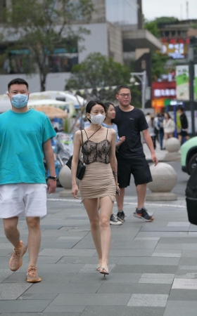 街拍包臀短裙美腿美女 [19P]