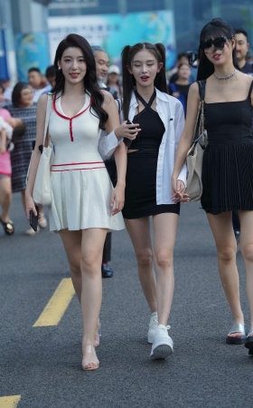大长腿3美女 [16P]