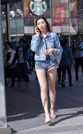 腿很长呢 [21P]