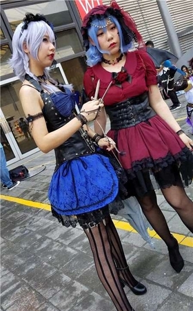 4k-极品丝袜美腿玩cosplay的二次元美女
