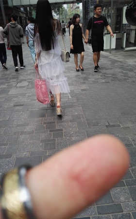 美女靚胸俏佳人 [21P]
