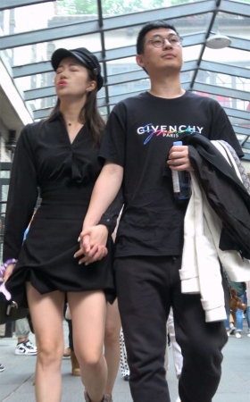 黑色系性感美腿黑帽子美女