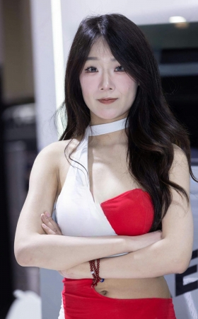 250328-36=60 双美车模,低胸美腿双重享受 9P