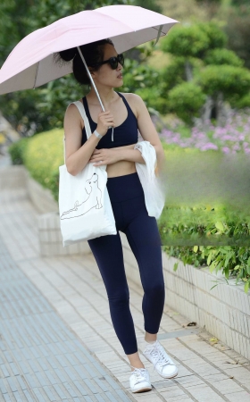 感觉夏天早就来临了 [12P]