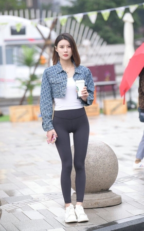 一始街拍作品  黑色瑜伽裤美女 [597P7V-21.8GB]