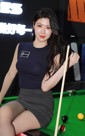 丝袜黑高跟弦子 [89P-675MB]