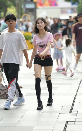纤细苗条半高丝小妹 [20P]