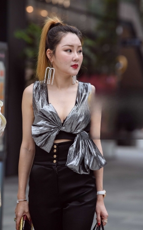 时尚贵气美女 [17P]