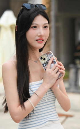 25614-14-48√美腿美足女生 10P