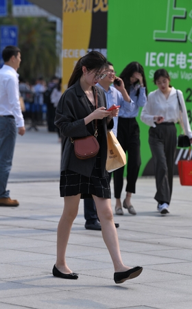 职业装OL美女