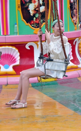 No461 清纯白短裙少女的美足
