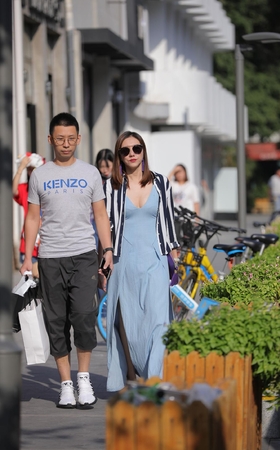 懂男人心的韵味美女
