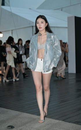 性感热裤美腿美女 【图片➕8K视频】 [22P]