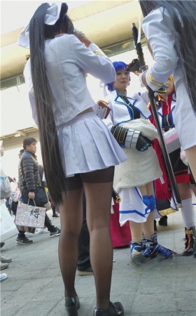 白色连衣裙coplay