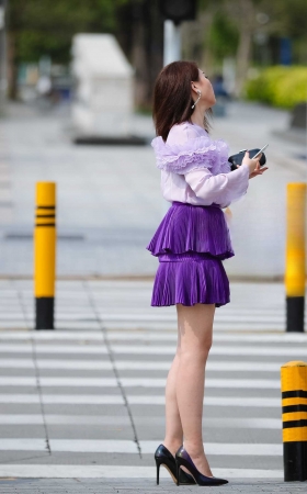 面容精致的迷人少妇 [27P]