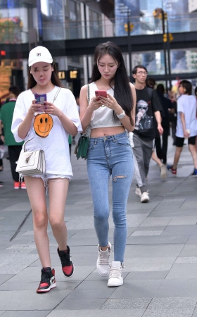 露腰，紧牛小姐姐 [12P]