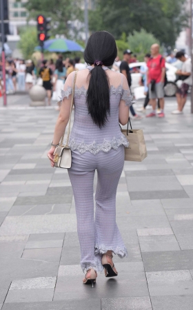 回复消息的小姐姐 [16P]