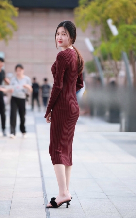 紧身裙，凉拖 [14P]