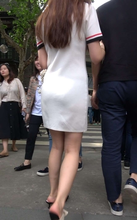 4K – 短裙漂亮女友 [0.99 GB/MP4]
