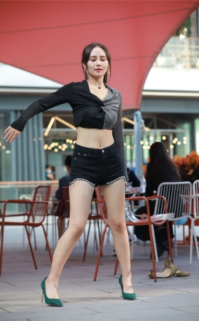 高挑美丽拼接风