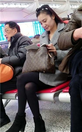 4k超清，微笑甜美街拍黑丝大美女