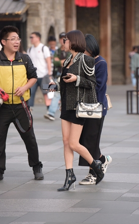 高挑美女