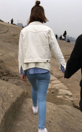 极品紧身蓝牛小清新美女