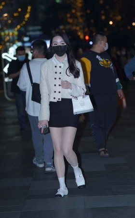 夜拍高筒R丝MM [19P]