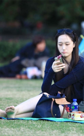 No641 一年未见的白晰美女，果然人更性感，足更妖艳了 第3套