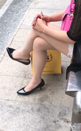 肉丝黑高MM挑鞋