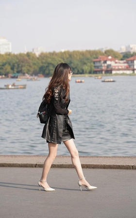 这个腿和高跟鞋看着挺舒服3A1268[778M]