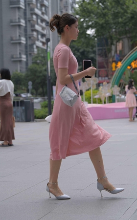 【6月摄影作品】长裙美女 【图片➕视频】 [10P]