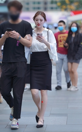黑色职业裙美女【套图+视频】