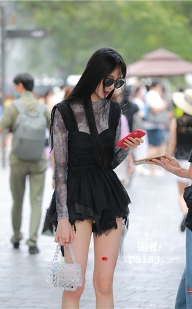 戴墨镜的长发美女(117P)