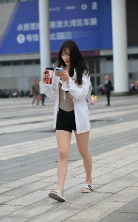 热牛裤里丝肉丝拖鞋小妹 [19P]