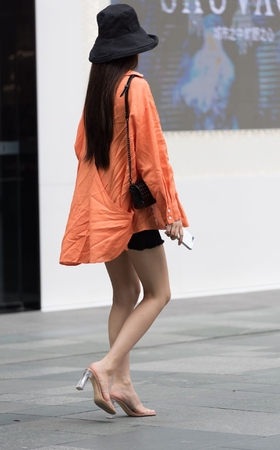 帽子美女