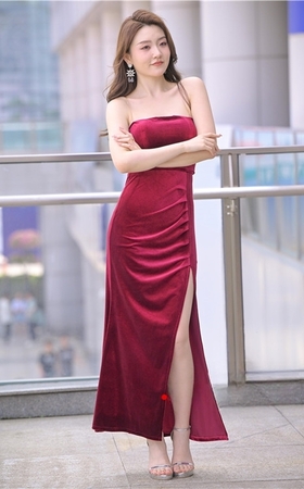 艳丽的红色长裙美女【套图+视频】