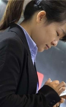 4k-高跟鞋丝袜美足制服美女销售