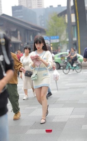 可爱甜美的小女生3A2903[280M]