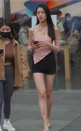 高挑的热裤小姐姐(132P)